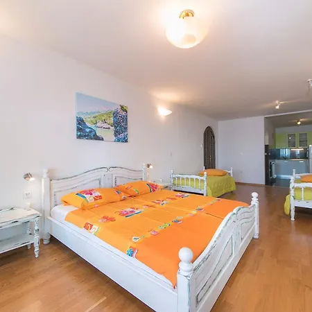 Adria Brela Apartments Extérieur photo