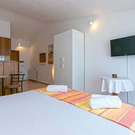 Adria Brela Apartments Extérieur photo