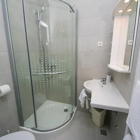 Adria Brela Apartments Chambre photo