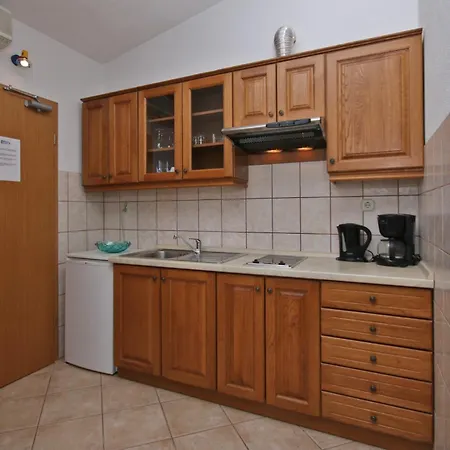 Adria Brela Apartments Chambre photo
