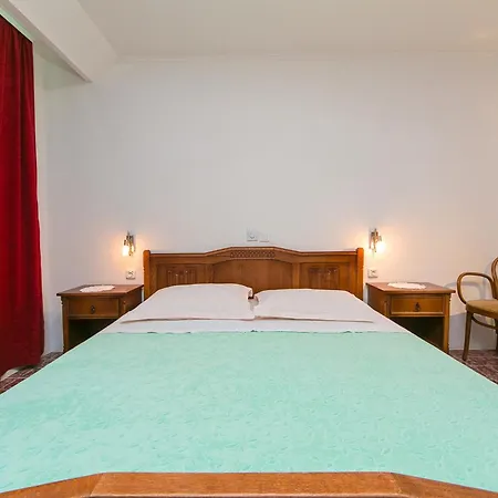 Adria Brela Apartments Chambre photo